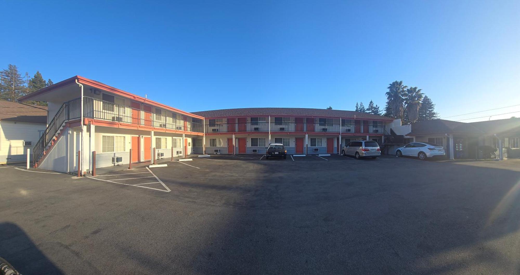 National 9 Motel Santa Cruz Bagian luar foto